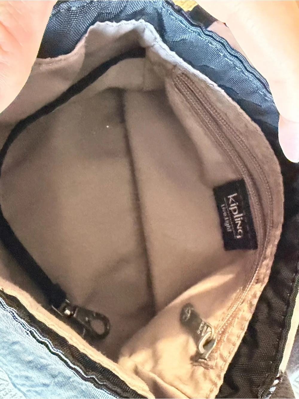 Kipling compact crossbody
